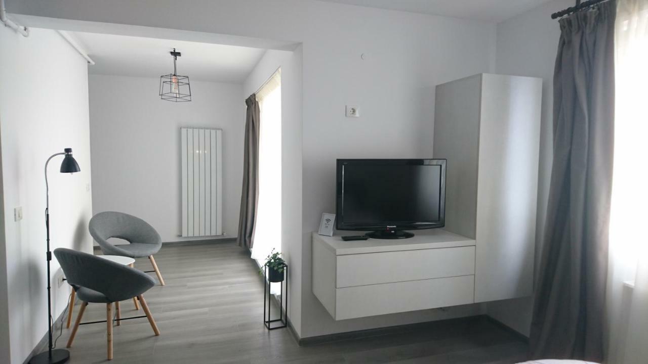 Life Apartment *